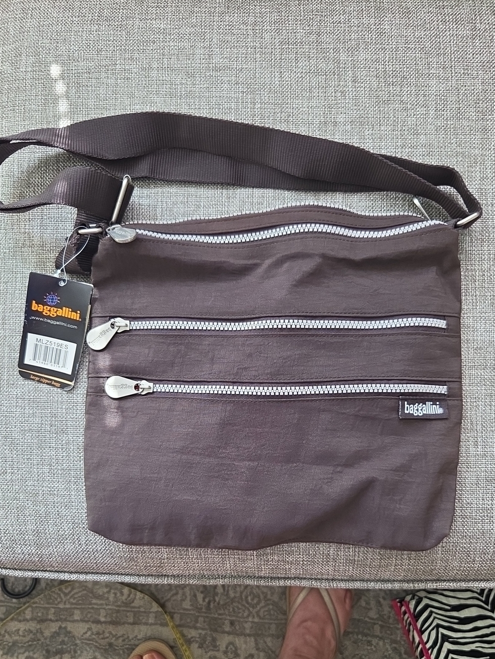 NWT Baggallini Brown Lightweight Crossbody Messenger with Triple Zips